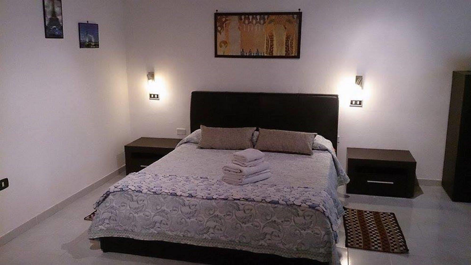 Bed and Breakfast Il Mirto E La Rosa Аренелла Екстер'єр фото